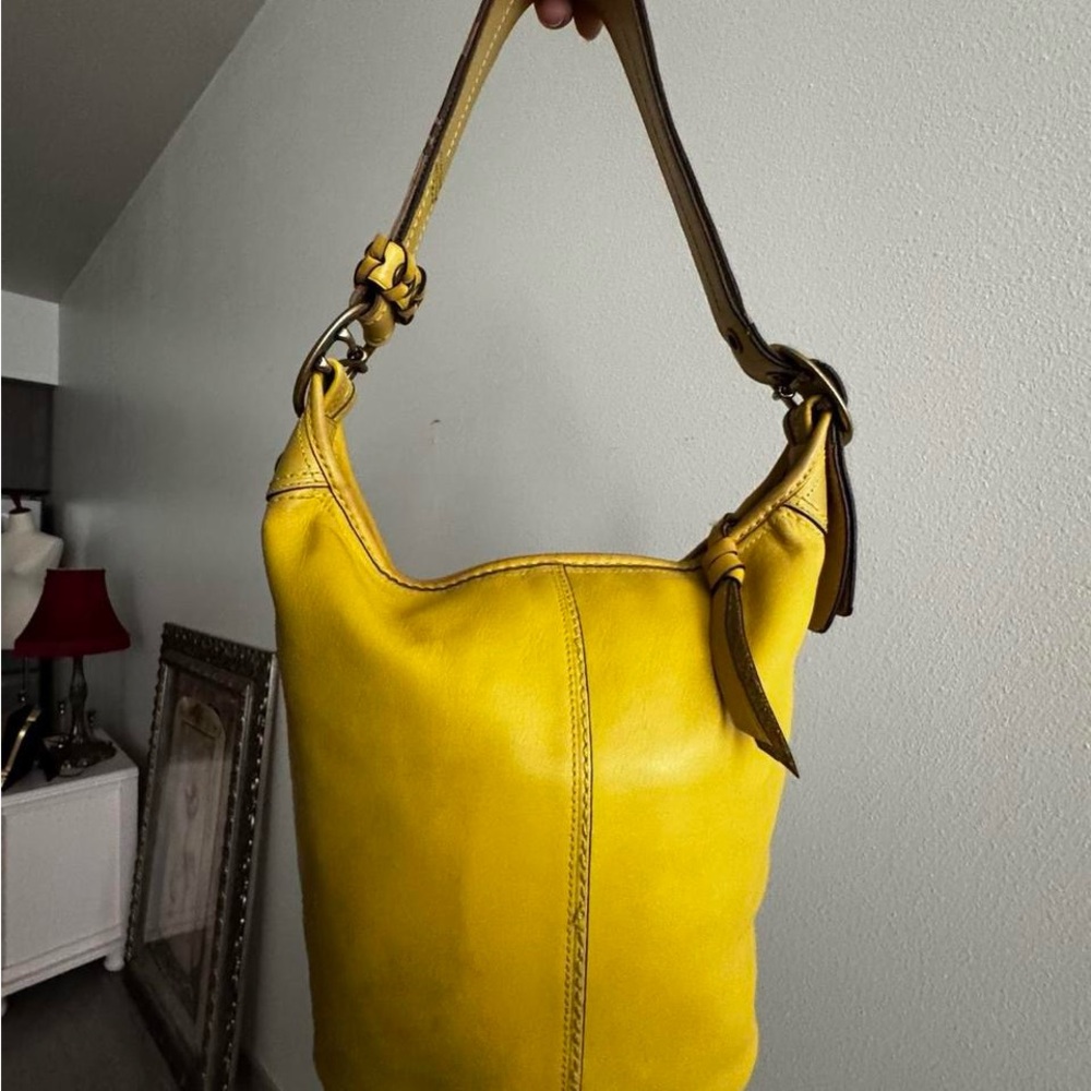 Sunflower Coach BLEECKER Bucket bag